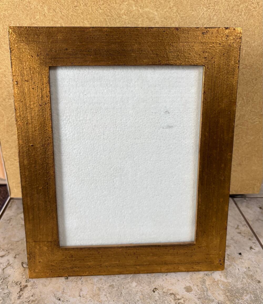 Pottery Barn Antique Gold Leaf Finish Wood 8 x 10 Picture Frame New Vintage